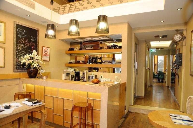 Collage Taksim Hotel Istanbul Bagian luar foto