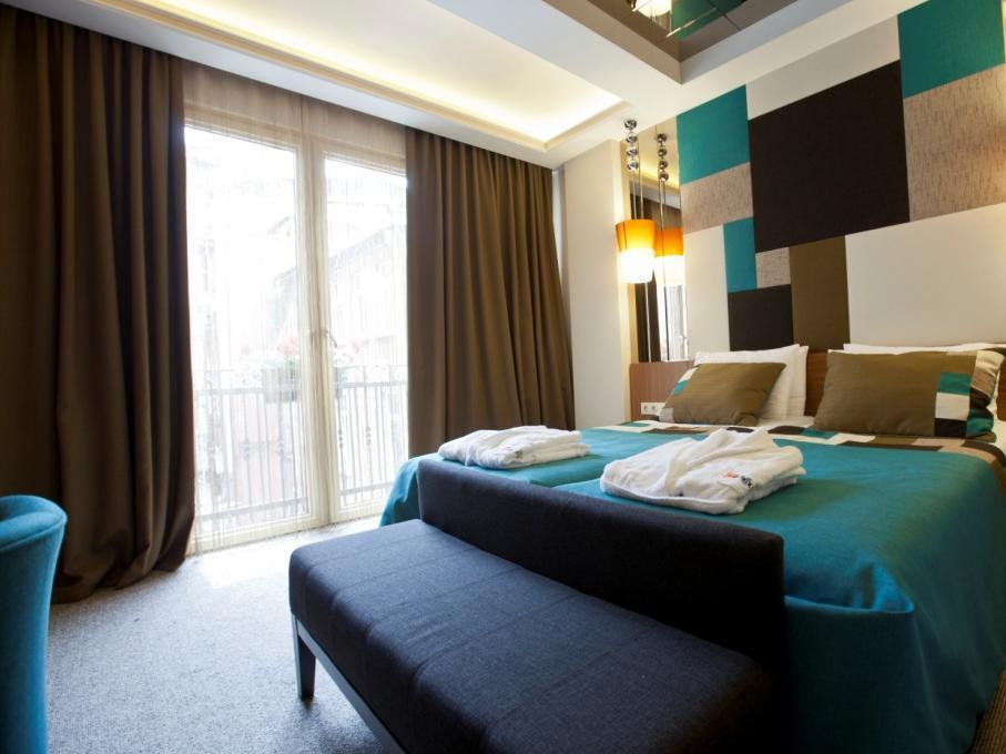 Collage Taksim Hotel Istanbul Bagian luar foto